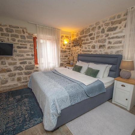 Antika Guesthouse Котор Екстериор снимка