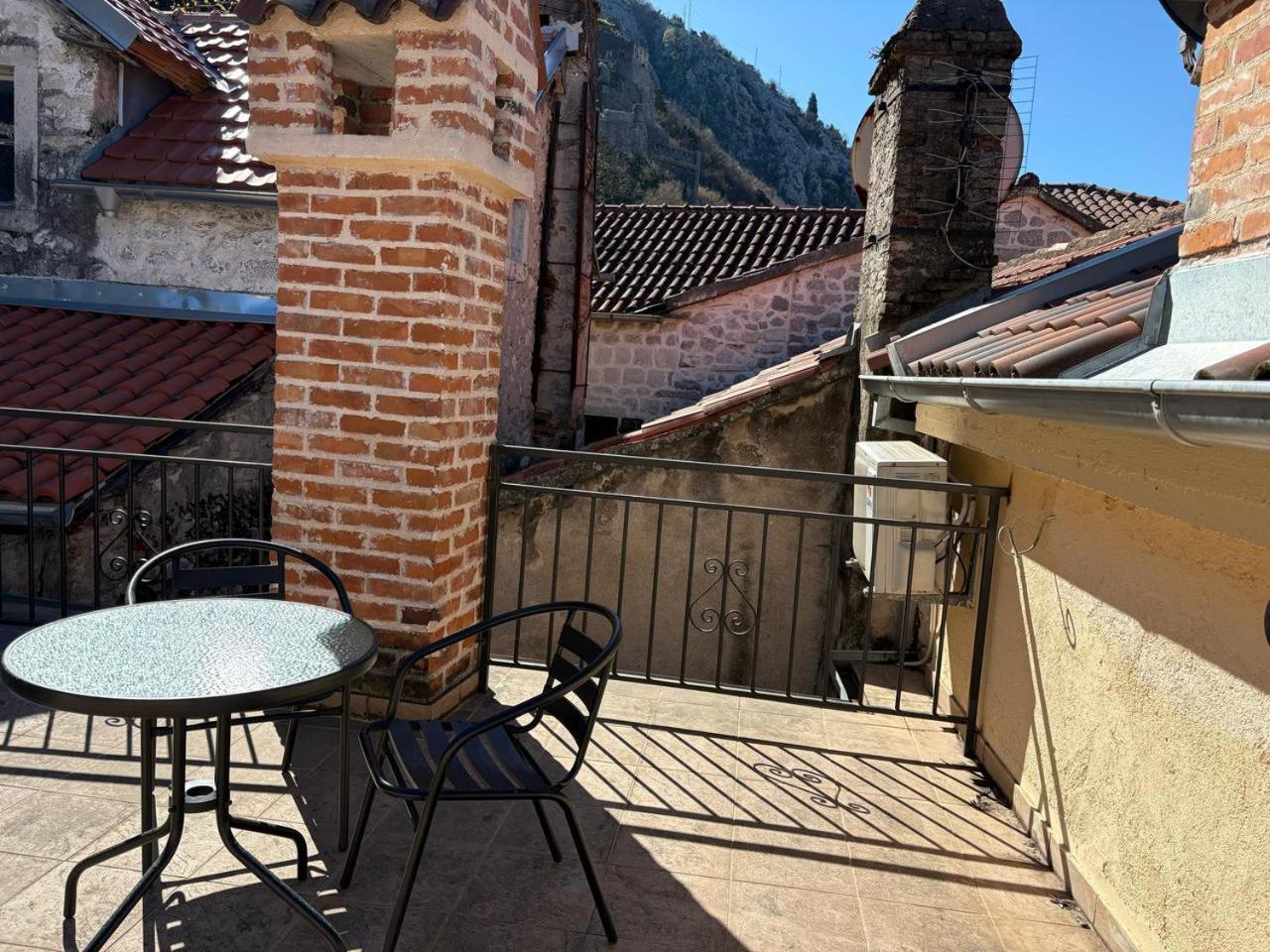 Antika Guesthouse Котор Екстериор снимка